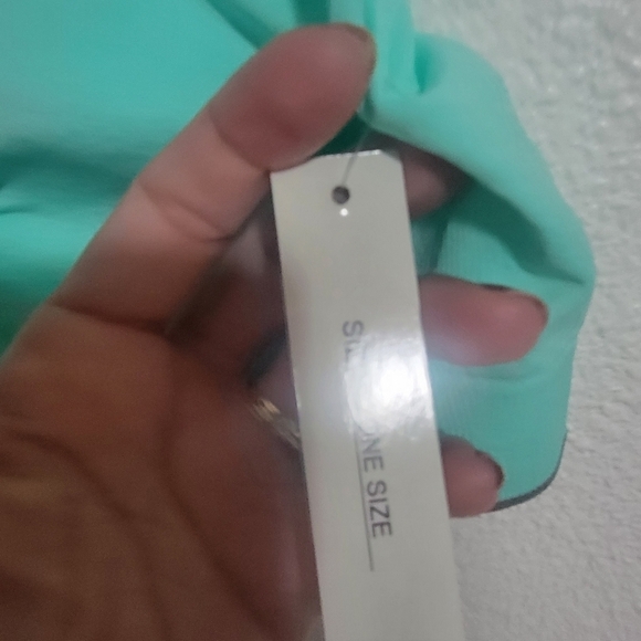 NWT Fornia sports bra like one size fits most - Picture 3 of 6